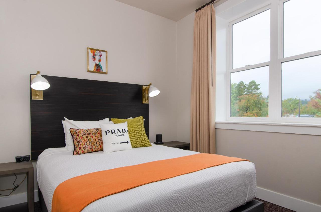 The Dundee - A Trace Hotel Екстериор снимка